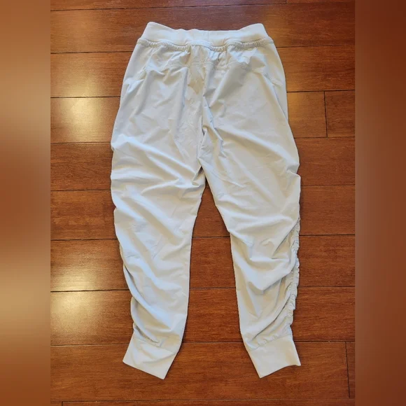 Athleta “Attitude" pant - Size 2 - Picture 2 of 3